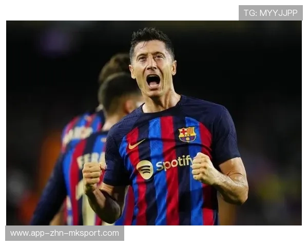 莱万门前抢点破门，巴塞罗那把机会吃干净