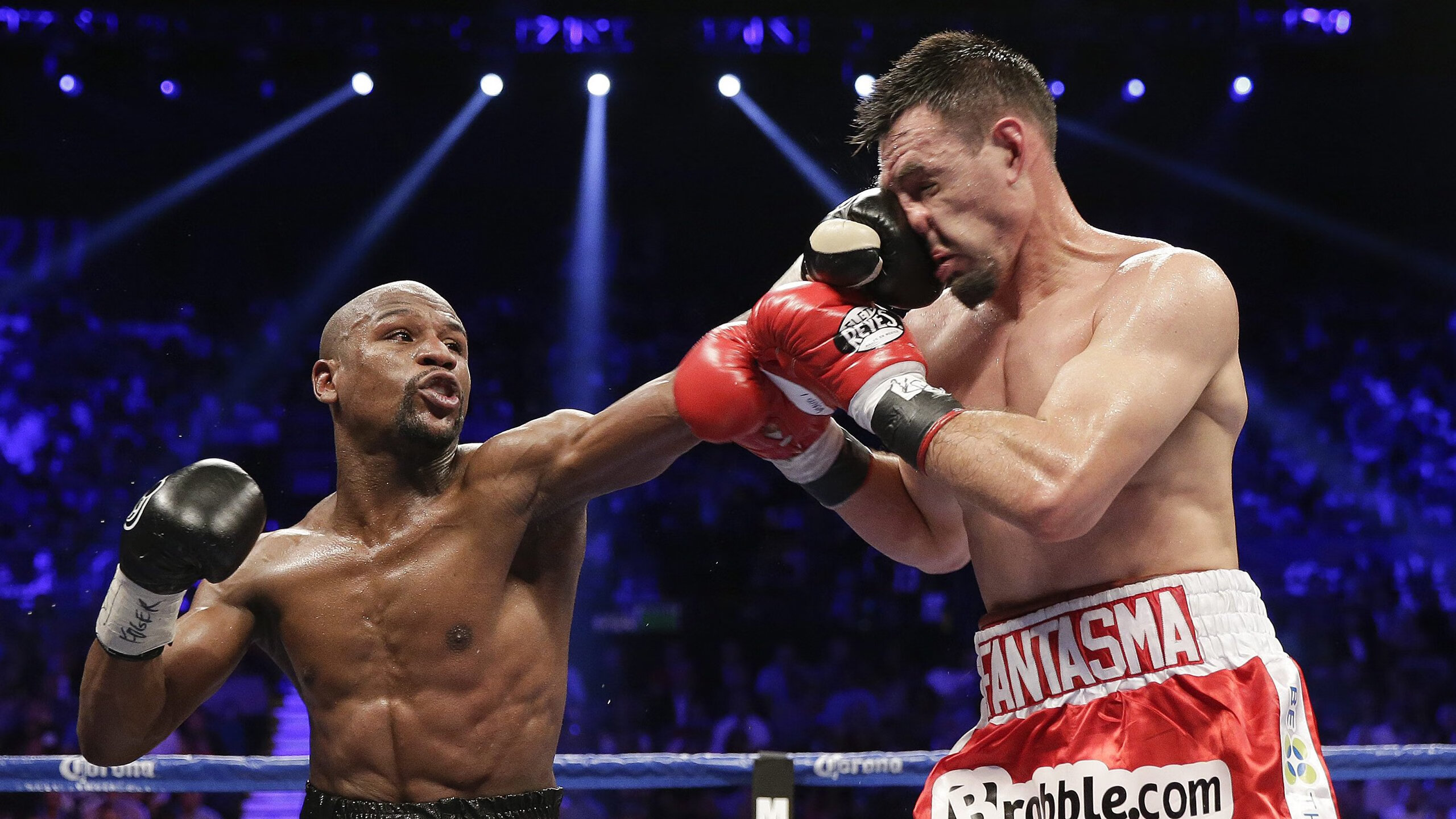 拜仁八连胜登顶德甲积分榜，拜仁成就德甲七连冠